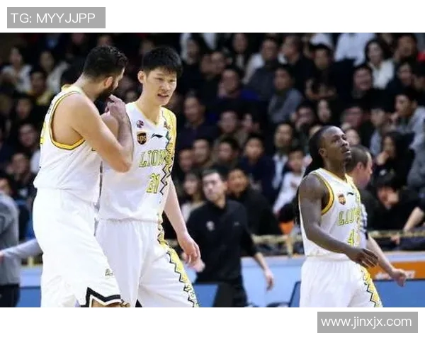 上海篮球队在灵活性排行榜中荣登第十名展现出强劲实力与潜力